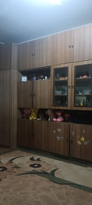 зеркало с комодом: Стенка модульная советского типа из ламинированной ДСП под дерево. - — 2