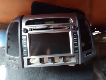 купить потолочный монитор в автомобиль: Штатная мультимедийная система (головное устройство) для автомобиля