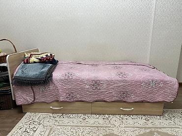 bunk bed: Односпальная кровать с выдвижными ящиками и матрасом. - Размер — 3