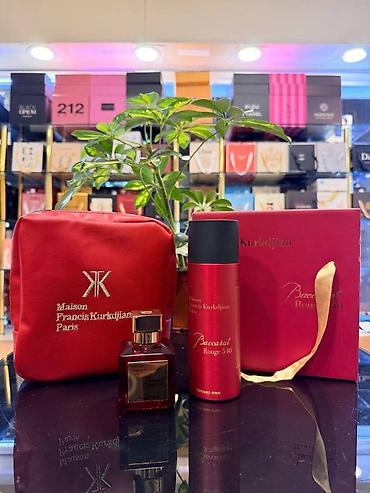 Ostalo: Jedan set. Potpun efekat. Parfem Dezodorans Neseser Savršen poklon na lalafo.rs — 23 Ostalo: Jedan set. Potpun efekat. Parfem Dezodorans Neseser Savršen poklon — 23