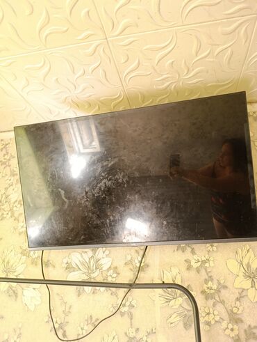 телевизор смарт тв 42 дюйма: Телевизор LEX 43" Smart TV на настенном кронштейне. Основные