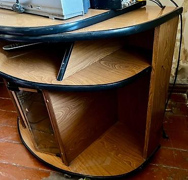 study table: Тумба под телевизор/медиacenter на колёсиках. - Форма — 2