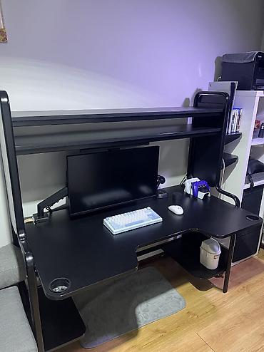 Компьютерные столы: Компьютерный стол, Б/у, С полками — 1