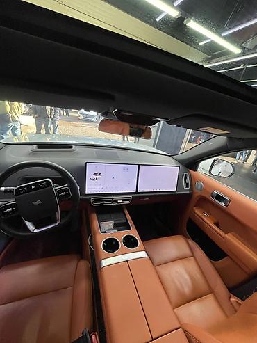 Lixiang: Lixiang L7: 2024 г., 1.5 л, Робот, Гибрид, Кроссовер — 10