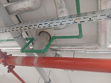posao u batajnici: Usluge vodoinstalaterskih radova – montaža i povezivanje lavaboa i — 2