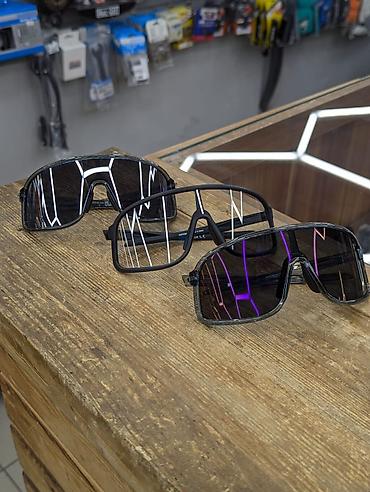 Маски, очки: Очки спортивные. Подходят для активных видов спорта (бег, велосипед) — 25