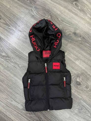 cena tech fleece: Puffer vest, 92