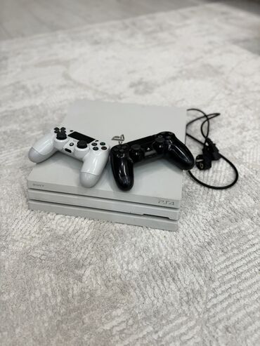 сколько стоит бу playstation 4: Игровая консоль Sony PlayStation 4 Pro (цвет: Glacier White). 1 TB Не