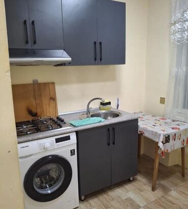 квартира посуточно баку: Insaatcilar metrosuna yaxin 3 otaqlı ev bina evidir 2 ci mərtəbədə