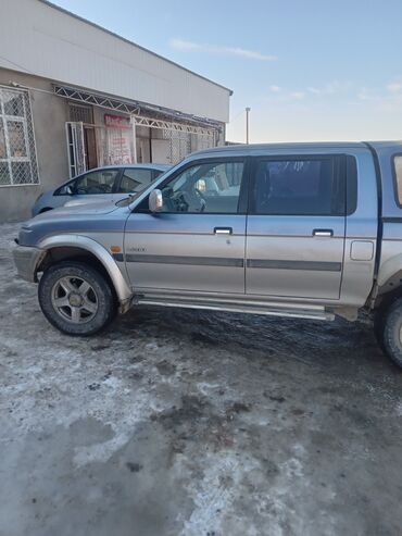 вукупка машина: Mitsubishi L200: 2001 г., 2.5 л, Механика, Дизель, Пикап