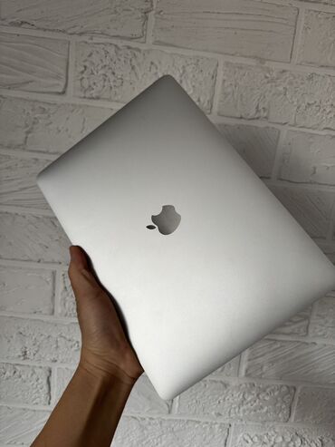 Ноутбуки: Ультрабук, Apple, 8 ГБ ОЗУ, Apple M1, 13.3 ", Б/у, Игровой, память NVMe SSD — 5