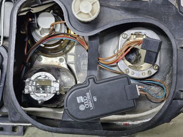 Передние фары: Передняя правая фара Volkswagen 2002 г., Б/у, Оригинал, Германия — 14