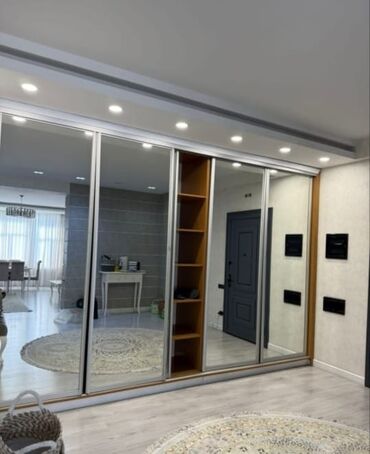 Dolablar: İşlənmiş, Kupe, 3 qapılı Düz dolab, Dəhliz dolabı
