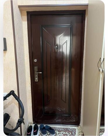 setka qapi: Blok üçün Yeni Giriş qapısı Glazok ilə, Zəmanətli, Pulsuz quraşdırma, Ünvandan götürmə
