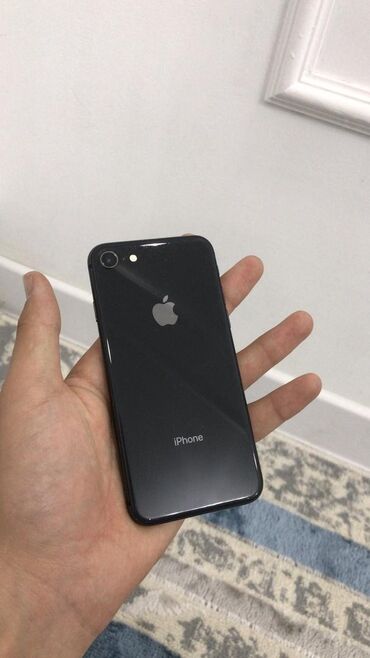 Apple iPhone: IPhone 8, Б/у, 64 ГБ, Jet Black, 100 %