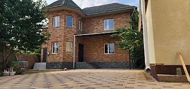 Продажа коттеджей и домов: Жер уй сатылат эки этаж уйдон экоо чон уй салынган бойдон эч ким жашай — 1