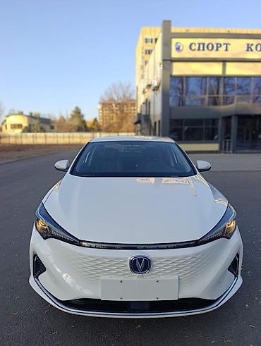 Changan: Changan Eado: 2022 г., Автомат, Электромобиль, Седан — 2