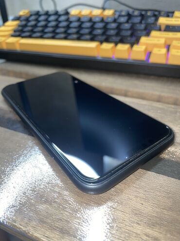 айфон и: IPhone 11, Черный, Коробка