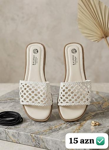 кожаные куртки в баку: BAURAI Footwear qadın şıllaq sandaletlər - Modellər: ağ və qara - — 1