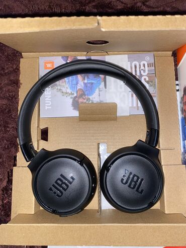 polsanin usaq kolqotlari: JBL Tune 520BT