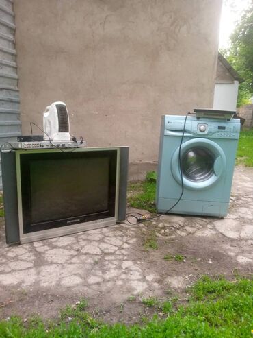 телевизор продаю: Стиральный машина LG 3.5кг можно мыть телевизор skyworth есть ещё и