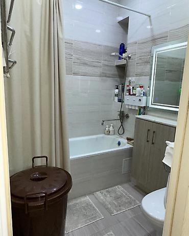 Продажа квартир: 3 комнаты, 84 м² — 18