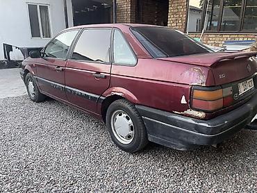 92: Volkswagen Passat: 1992 г., 2 л, Механика, Бензин, Седан — 2