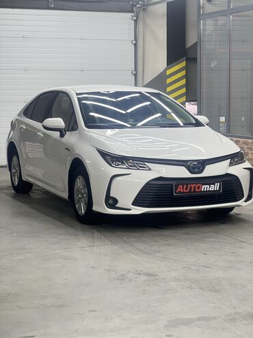 Toyota: Toyota Corolla: 2021 г., 1.8 л, Вариатор, Гибрид, Седан