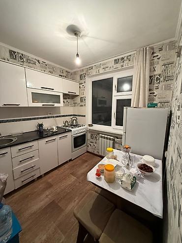 Продажа квартир: 3 комнаты, 65 м², 11 мкр 104 серия, 4 этаж, Косметический ремонт — 4