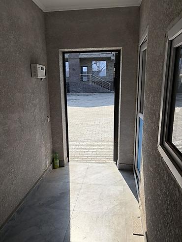 Продажа коттеджей и домов: Сдается коммерческое помещение 500 кВ 2 этажа можно все здание 4 — 8