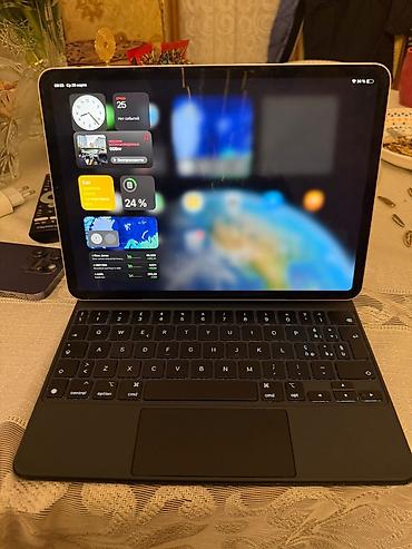 Apple iPad: Apple iPad Pro + Magic Keyboard - Model: iPad Pro (USB‑C/Thunderbolt — 8