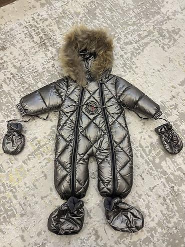Детский зимний комбинезон Moncler, размер 9M. - Теплый пуховый