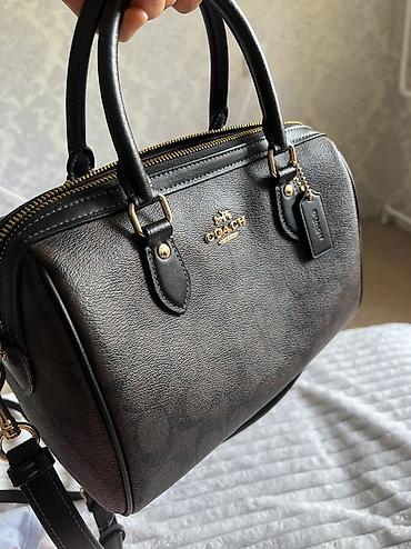коуч барсетка: Оригинал. Элегантная сумка Coach бочкообразной формы, выполненная в — 3