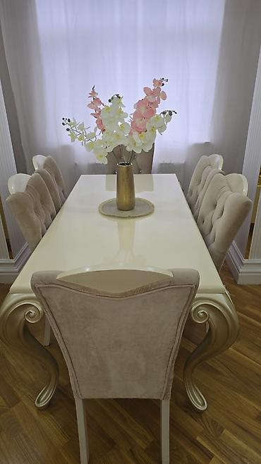 Qonaq otağı üçün, İşlənmiş, Açılmayan, Oval masa, 6 stul