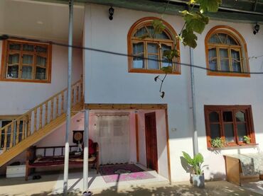 Həyət evləri və villaların satışı: 5 otaqlı, 100 kv. m, Orta təmir