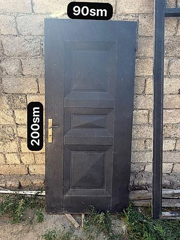 turba dəmir: Tikinti zamanı müvəqqəti olaraq istifadə olunub. Qapının obşıvkasını — 1