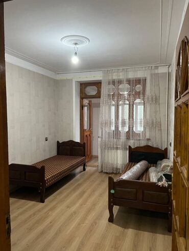 Uzunmüddətli kirayə mənzillər: Həzi Aslanov metrosuna 4 deq mesafədə yerlesən 5 mərtəbənin,1- ci — 3