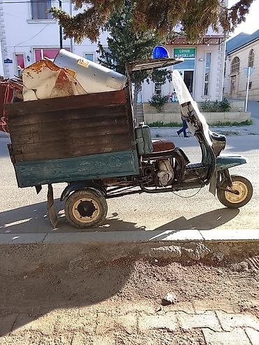 50 kubika motor: Yükdaşıma üçün üçtəkərli motoskuter (kargo skuter) - Gövdə: qabaqda — 2
