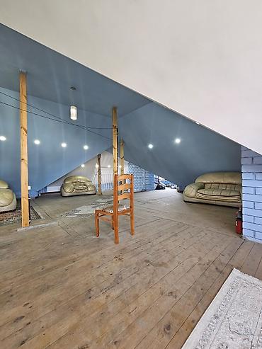 Долгосрочная аренда домов: 210 м², 7 комнат, Балкон застеклен, Бронированные двери, Утепленный — 25