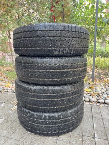зимняя резина новая: Зимняя резина 235/55 R20 Отличное состояние Протектор 95%