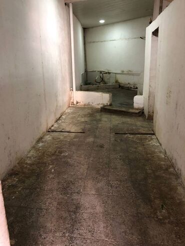 Digər kommersiya daşınmaz əmlakı: Obyekt Əhmədli qəsəbəsinin əsas yolun üzərində yerləşir. Qeyri-Yaşayış — 16