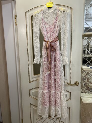 белый платье: Вечернее платье, Коктейльное, Длинная модель, Гипюровое, С рукавами, S (EU 36)