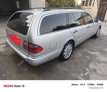 mersdes: Mercedes-Benz E-Class W210 Universal (kombi) – gümüş rəng 9000 və ya — 4