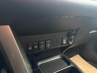 Toyota: Toyota RAV4: 2018 г., 2.5 л, Автомат, Бензин, Кроссовер — 10