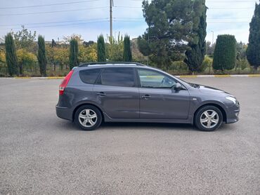 Hyundai: Hyundai i30 CW (Universal) – boz rəng, şəhər və uzun məsafələr üçün — 14