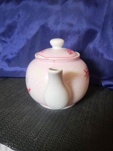 Čajnici: Bokal nov,vintaz porcelanski. Nov bokal. Visina. 12cm na lalafo.rs — 6 Čajnici: Bokal nov,vintaz porcelanski. Nov bokal. Visina. 12cm — 6