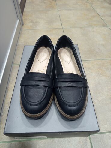 обувь 26 размер: Лоферы, 38, Clarks, Б/у, цвет - Черный, Самовывоз