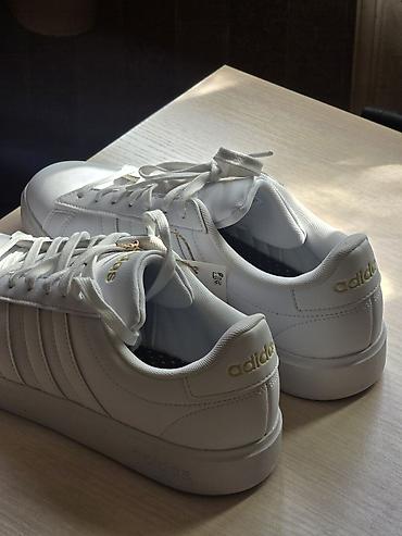 Айымдардын бут кийими: Кроссовкалар, 42, Adidas, Жаңы, түсү - Ак, Өзү алып кетүү, Акысыз жеткирүү — 3