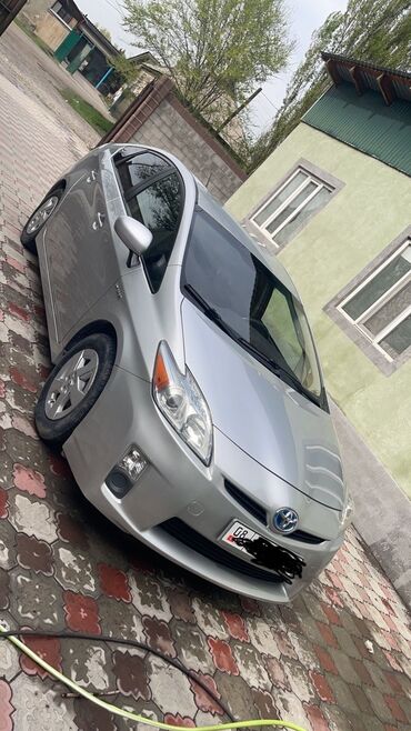 Продажа авто: Toyota Prius: 2011 г., 1.8 л, Вариатор, Гибрид, Хэтчбэк