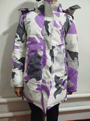куртка зимний: Зимняя куртка для девочек, лет на 10-12, новая, очень теплая и